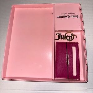 Juicy couture logo keychain and card holder!